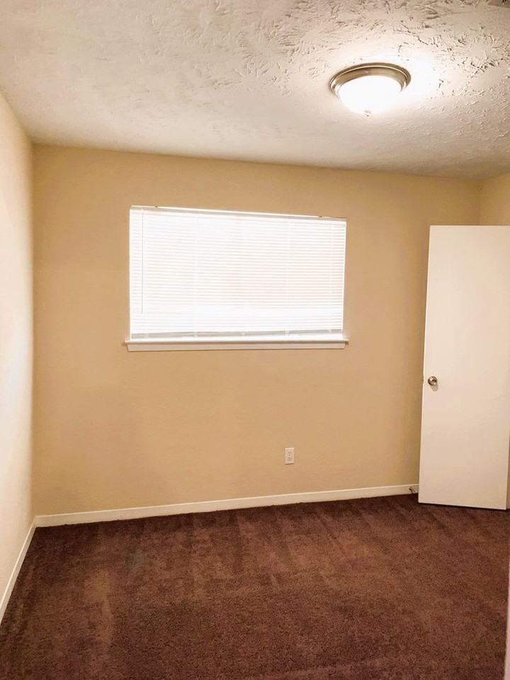 24907 Hickory Hill Rd - Photo 6 of 19