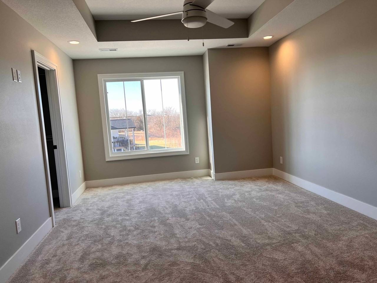 448 S 91st St - Photo 7 of 16