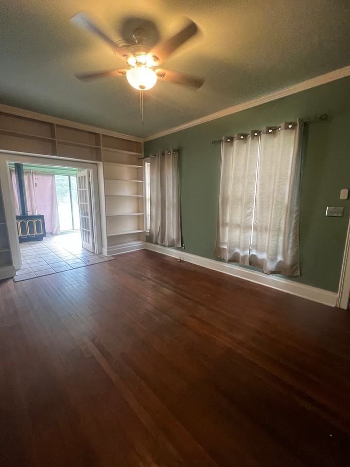330 Wyandotte St - Photo 6 of 20