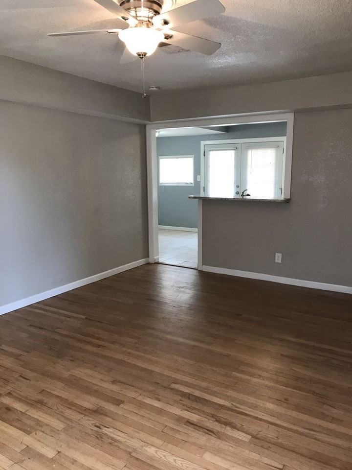 3712 31st Street - Photo 3 of 11