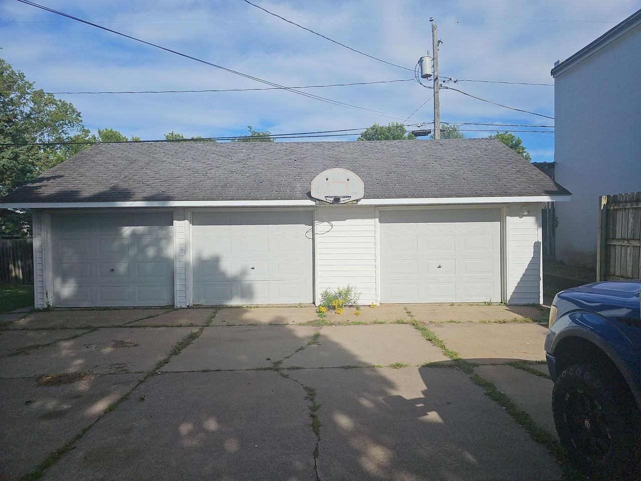 411 N 3rd Ave - Photo 3 of 15