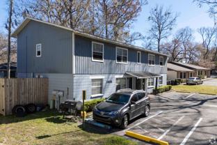 1025 SW 60th Terr - Photo 1 of 1