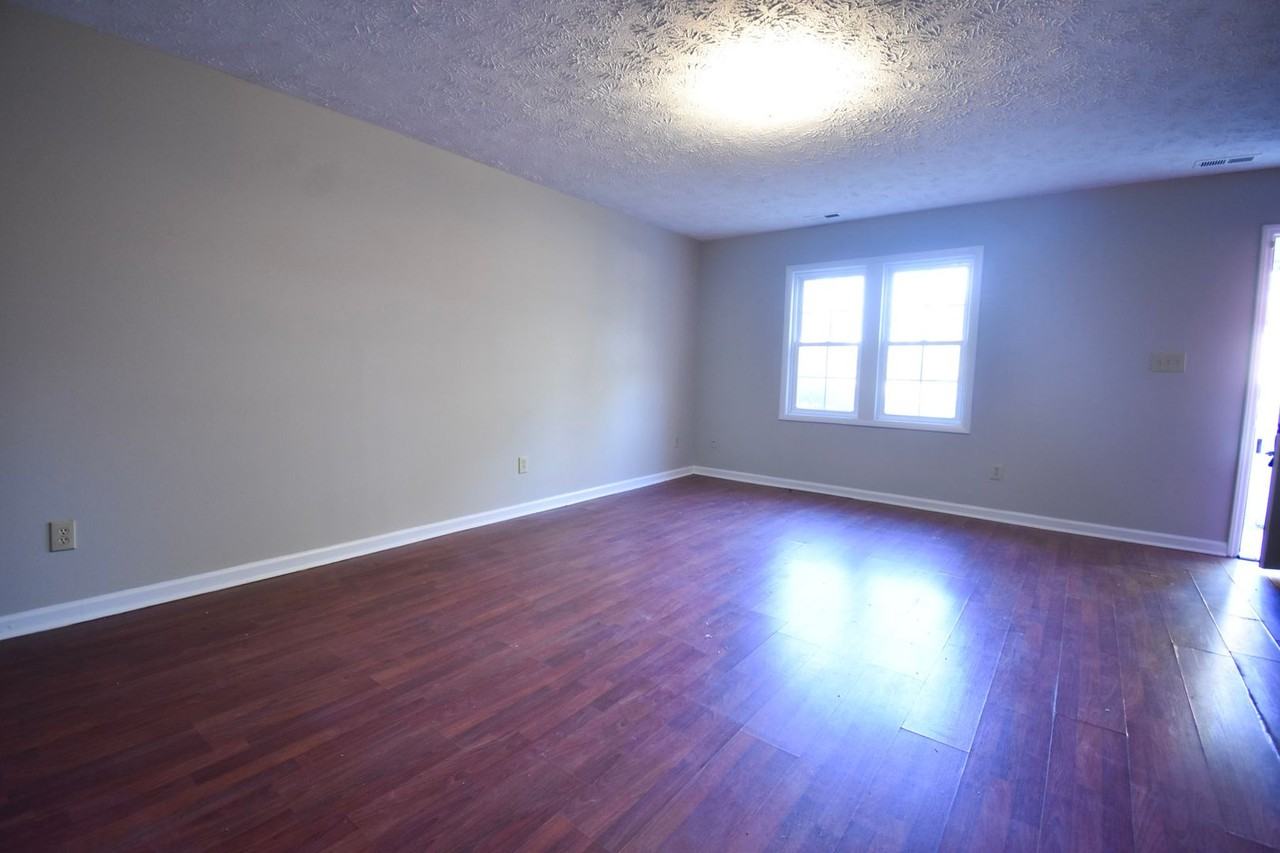 3321 Scotty Hill Rd - Photo 3 of 15