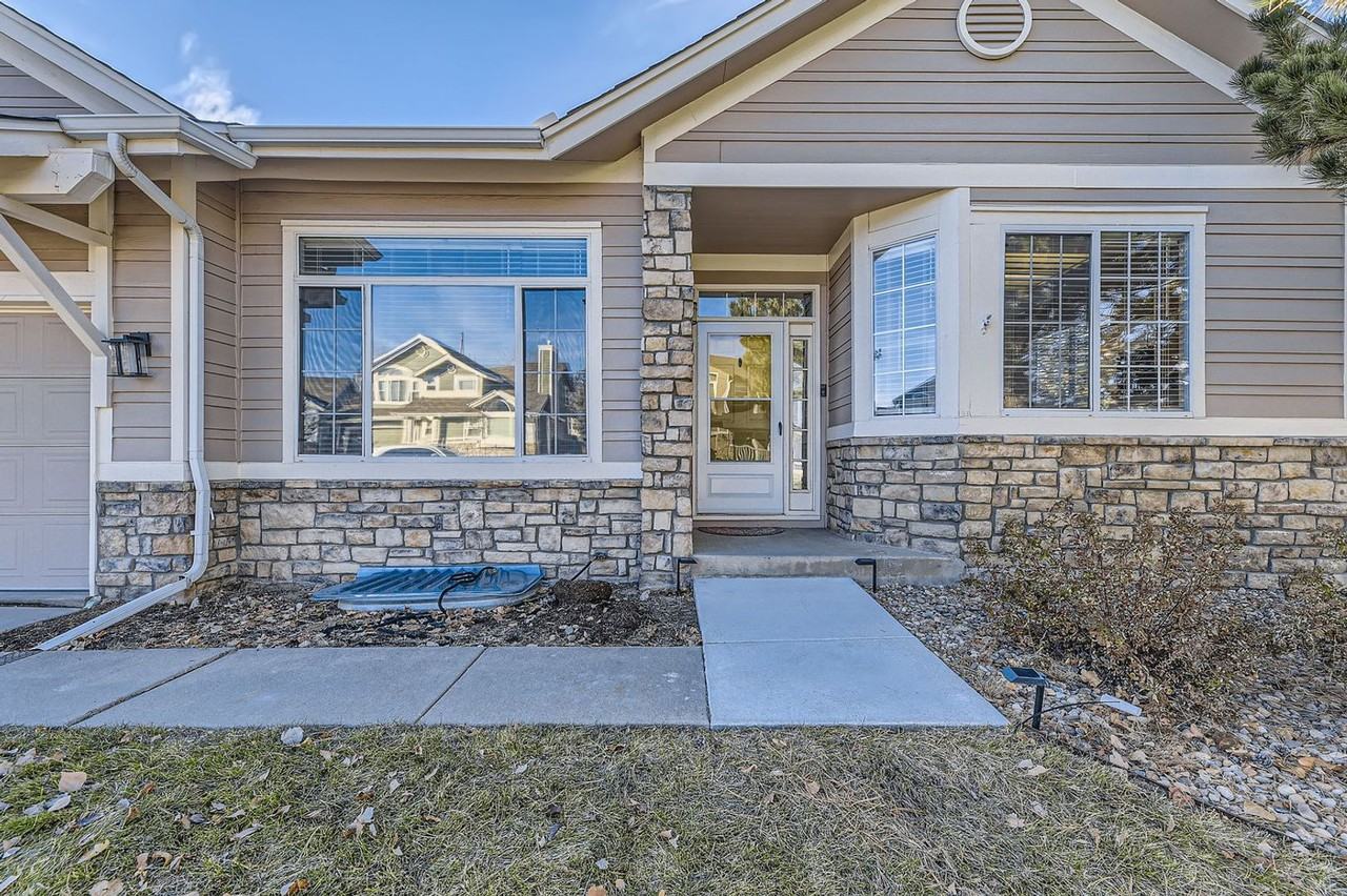 12621 S Beaver Creek Ct - Photo 3 of 30