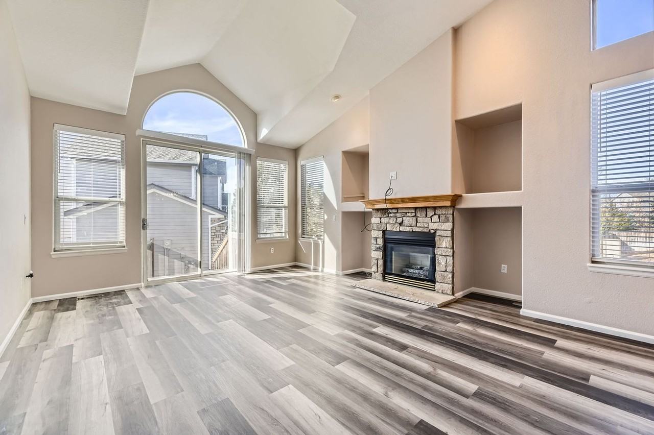 12621 S Beaver Creek Ct - Photo 4 of 30