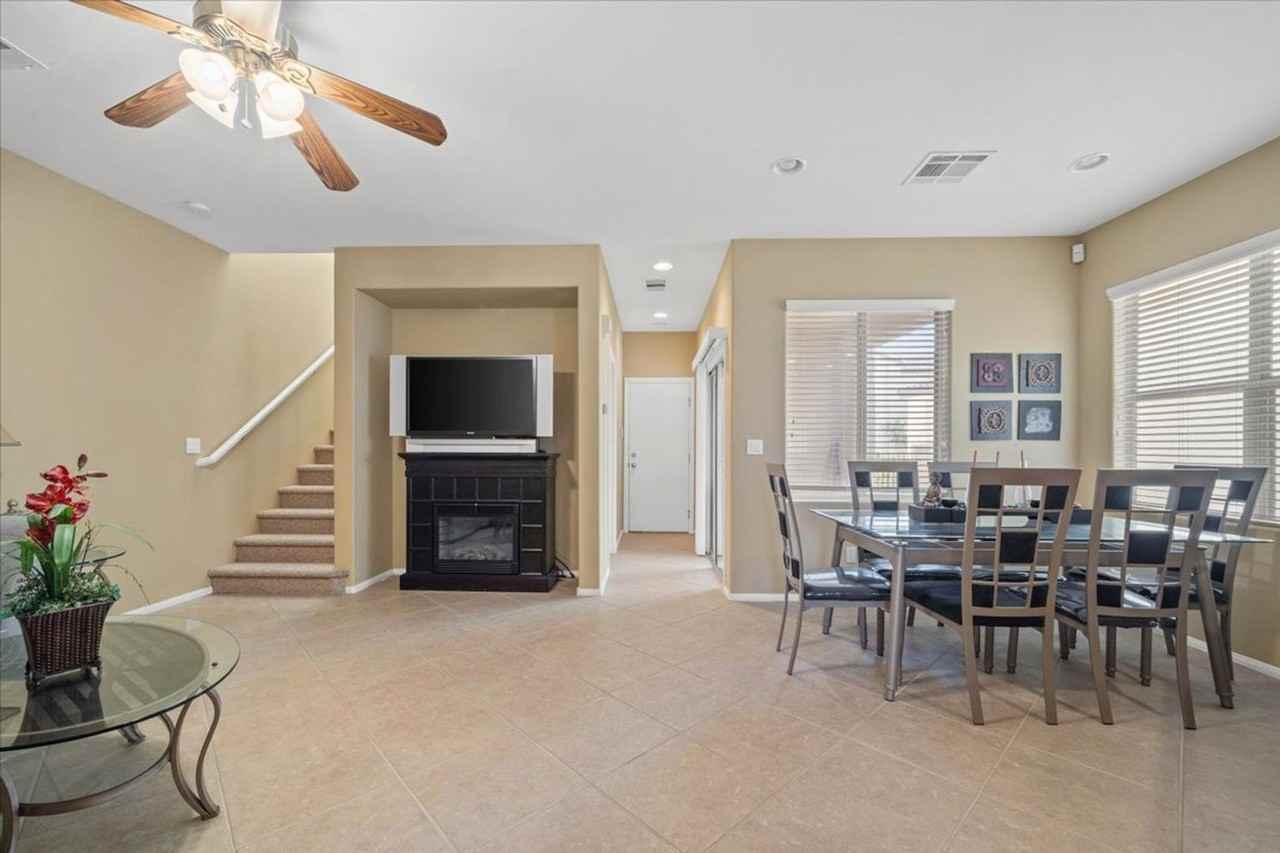 6729 Bluebell Garden St - Photo 4 of 25