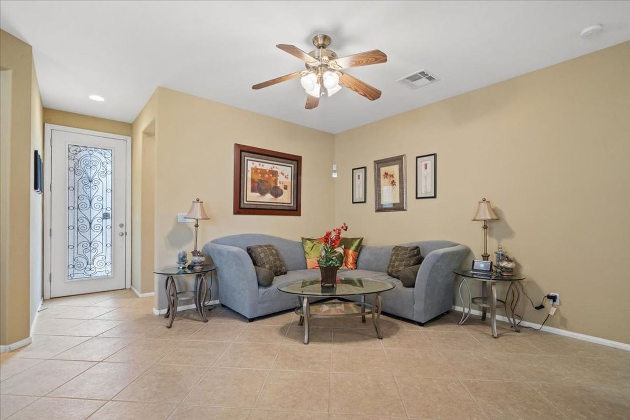 6729 Bluebell Garden St - Photo 5 of 25