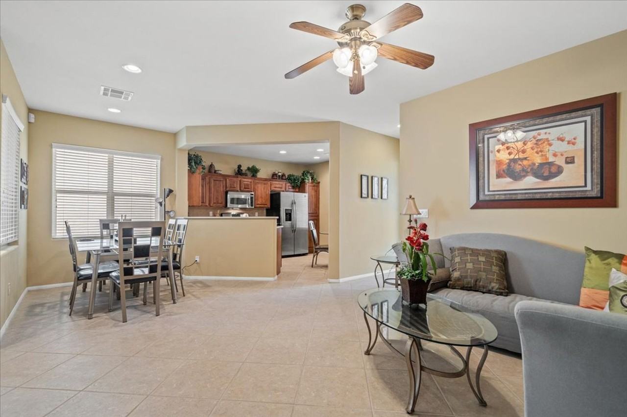 6729 Bluebell Garden St - Photo 7 of 25