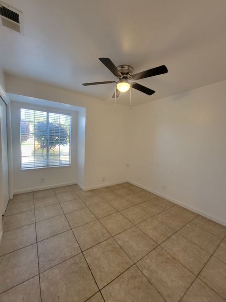 1749 E Laurel Ave - Photo 5 of 11