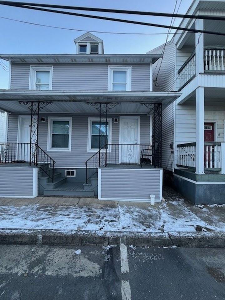 20 Main St - Photo 2 of 17