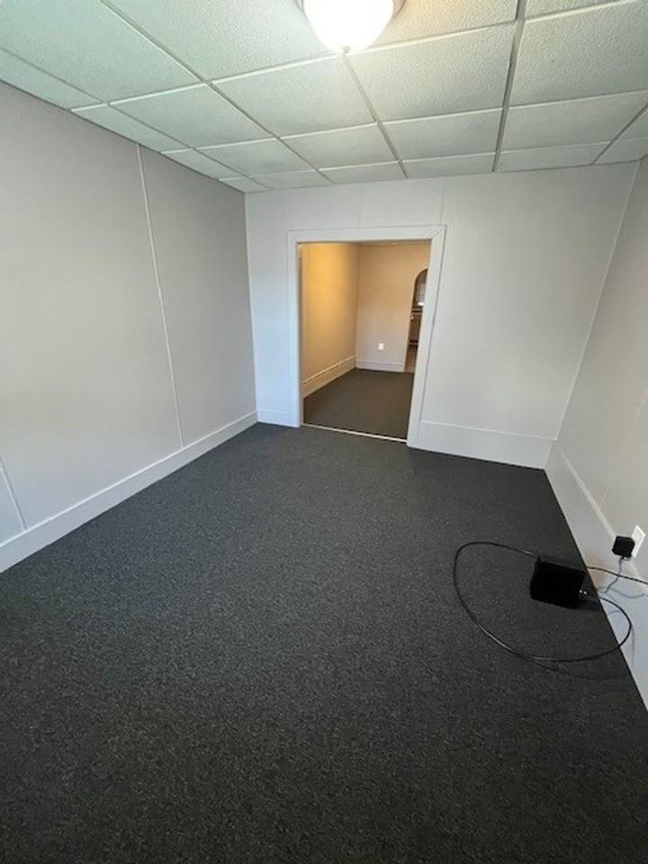 20 Main St - Photo 3 of 17
