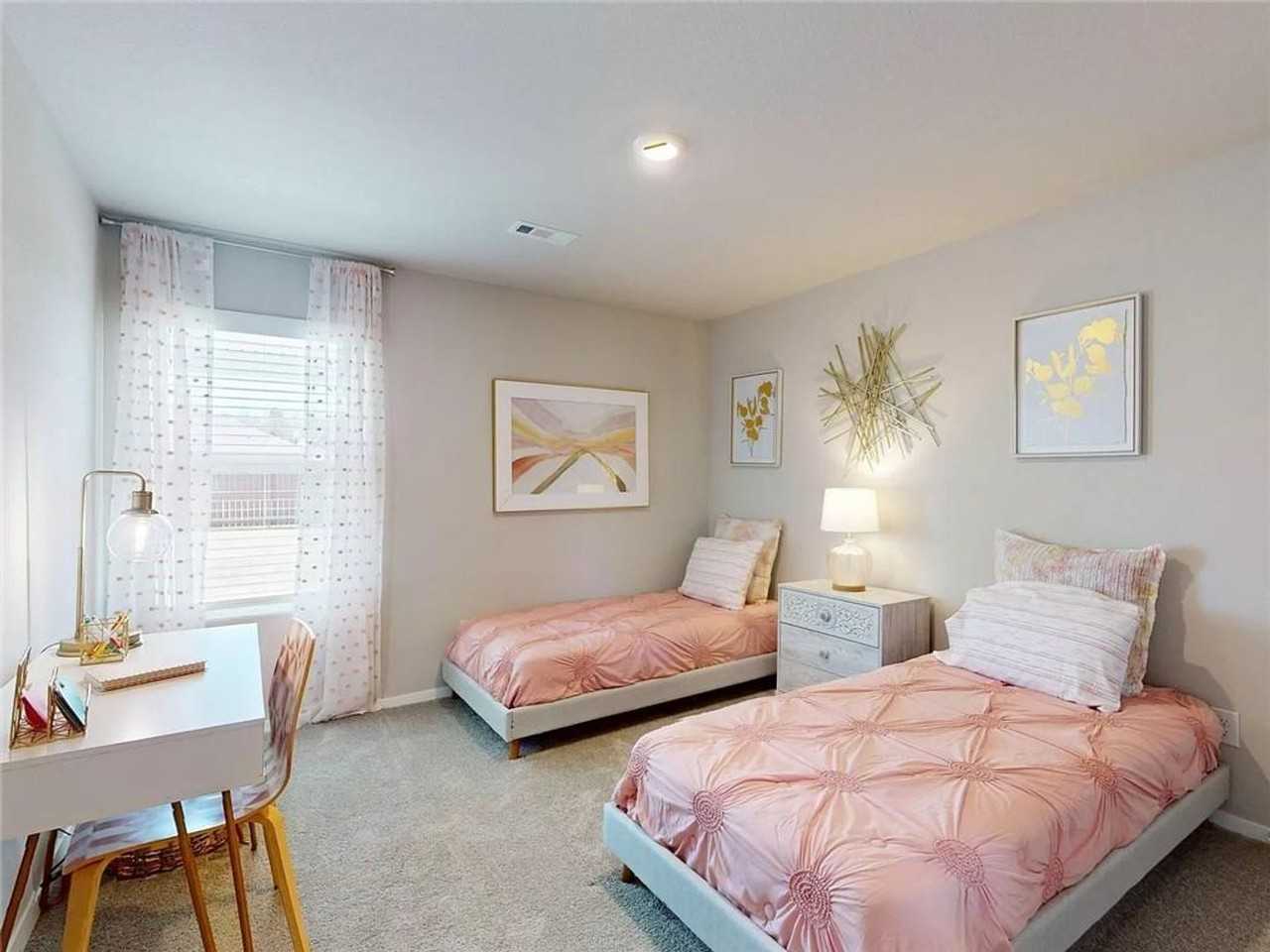 1516 Ace Ave - Photo 2 of 31