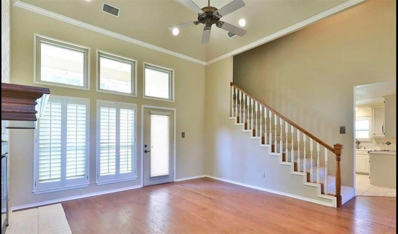 3965 Bay Hill Dr - Photo 3 of 8