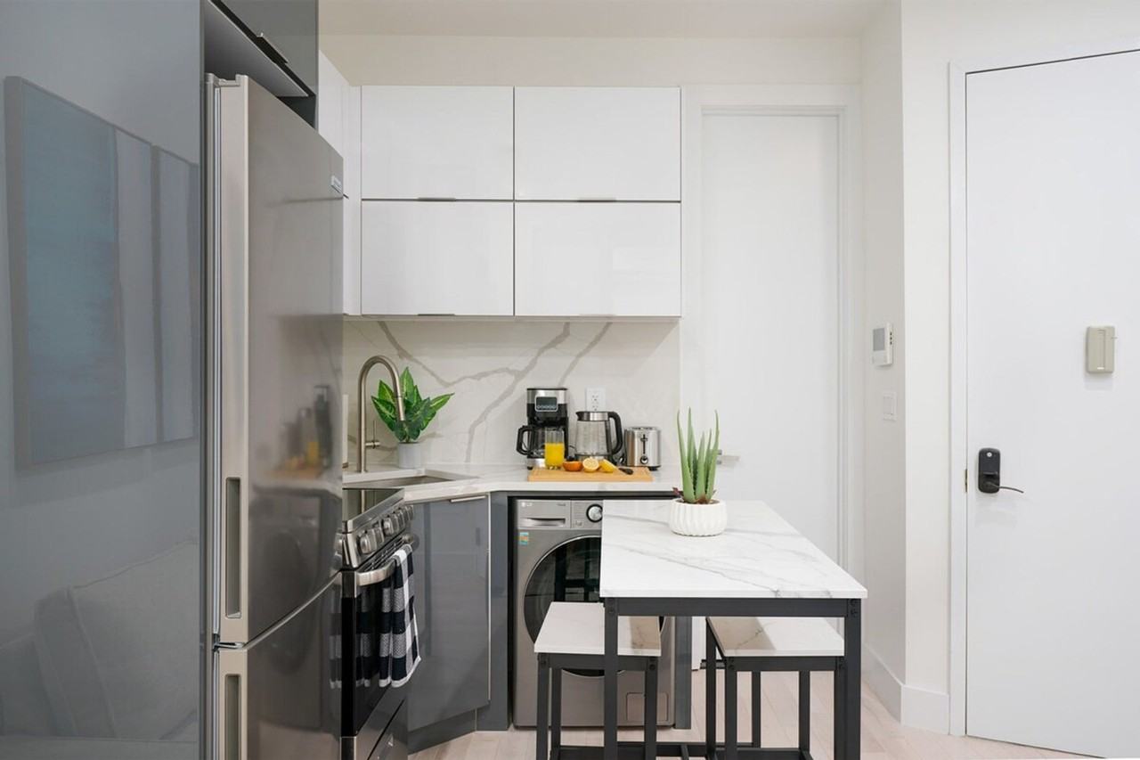 317 E 78th St #1022023P - Photo 4 of 10