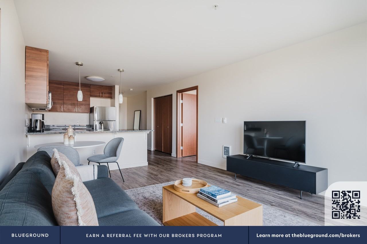 4219 South Othello Street - Photo 5 of 43