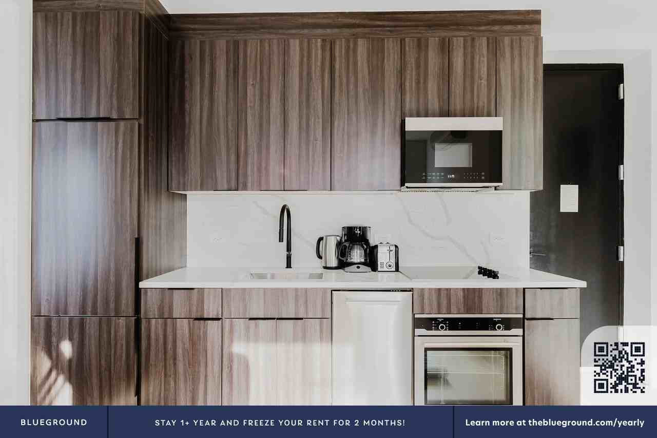 972 Manhattan Ave #1684 - Photo 7 of 21