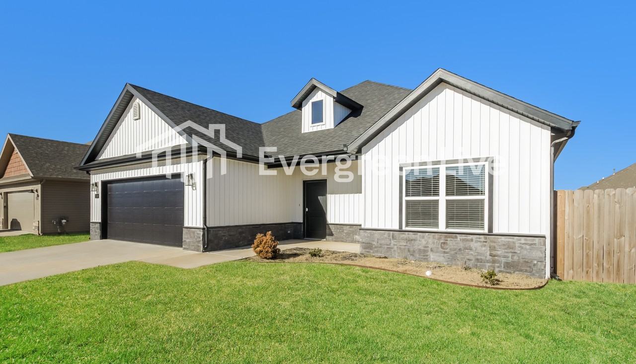 1150 Pebble Pass - Photo 2 of 15