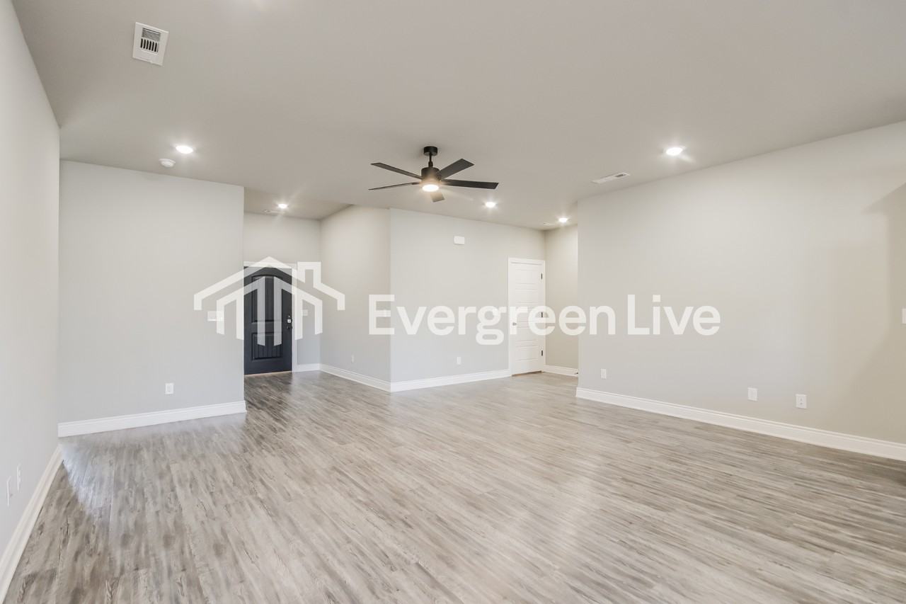 1150 Pebble Pass - Photo 4 of 15