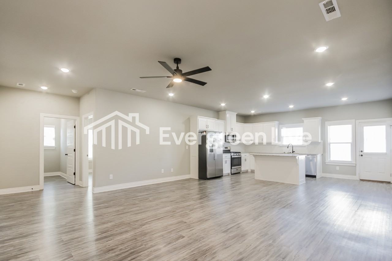 1150 Pebble Pass - Photo 3 of 15