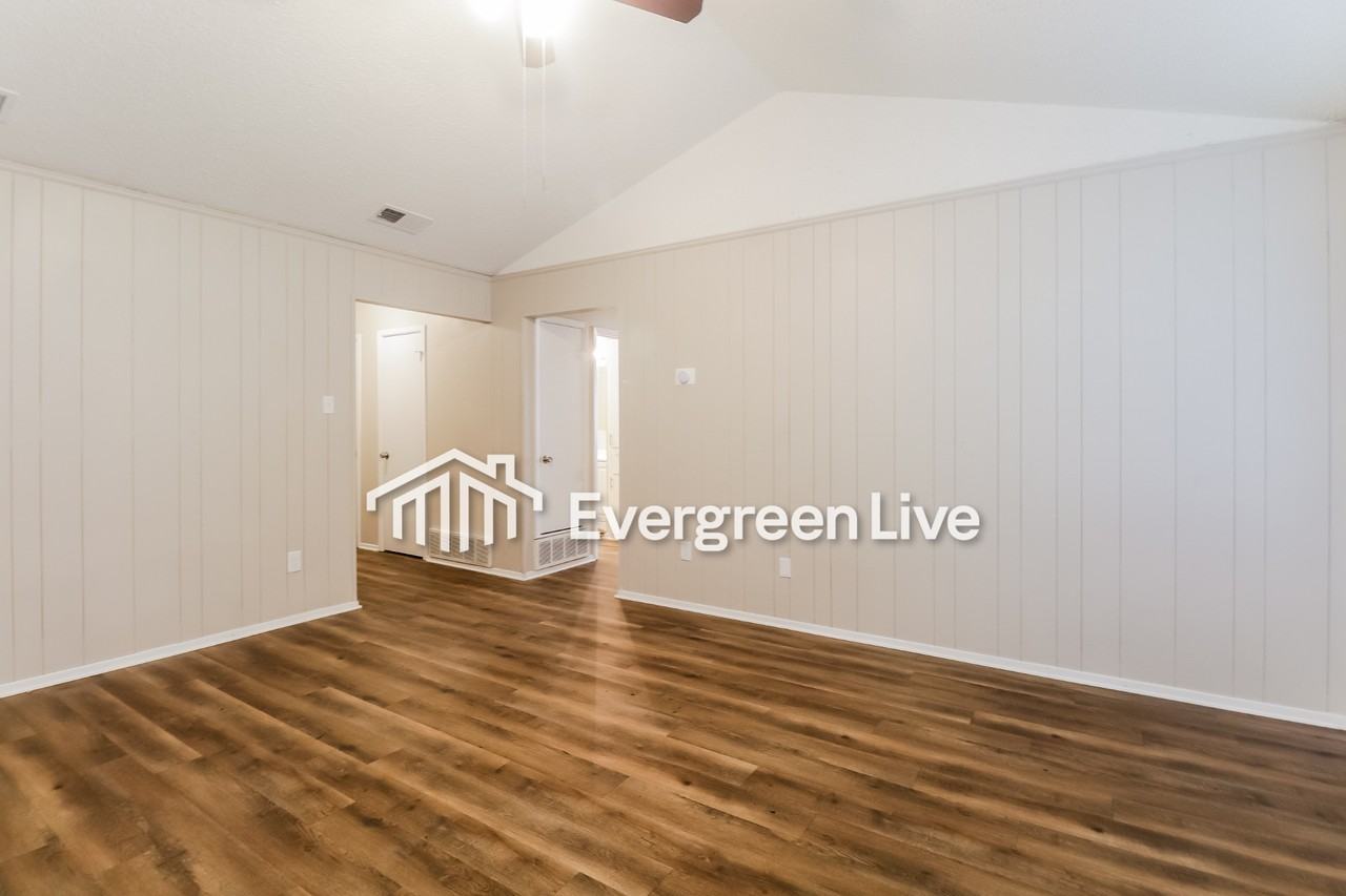 6617 Charmaine Dr - Photo 5 of 14