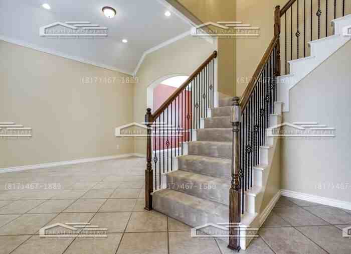 4905 Coventry Ln - Photo 2 of 20