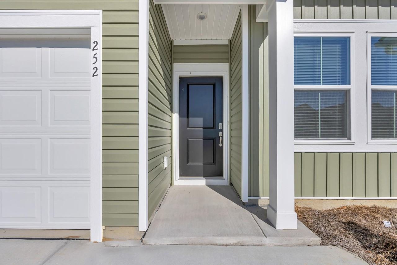 252 Brackish Dr - Photo 2 of 10