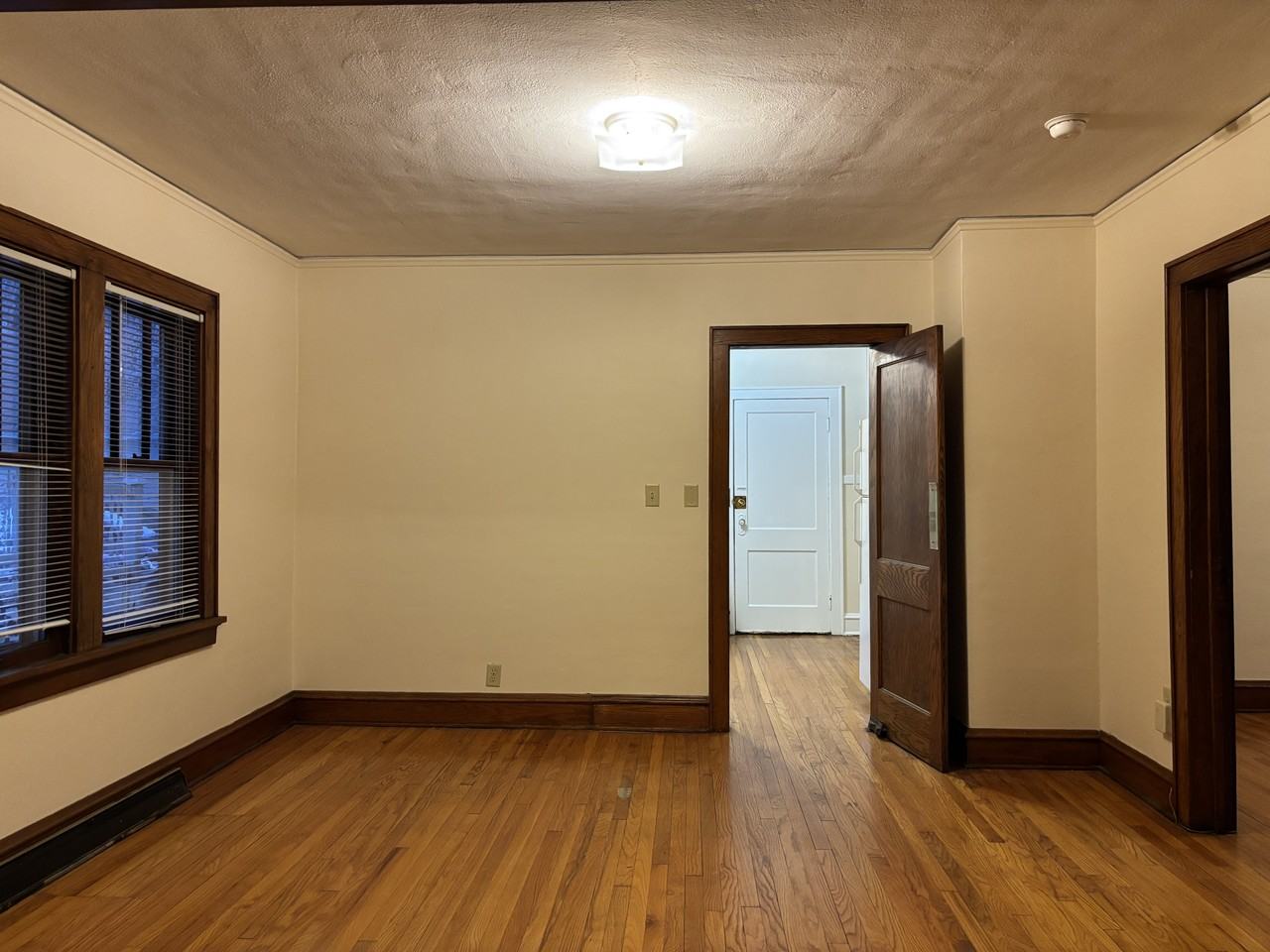 2306 E Washington Ave #1 - Photo 7 of 23