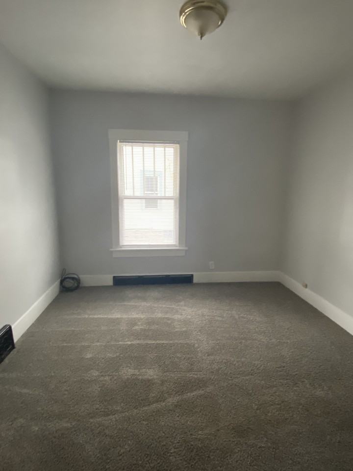 1124 S 16th St - Photo 3 of 11