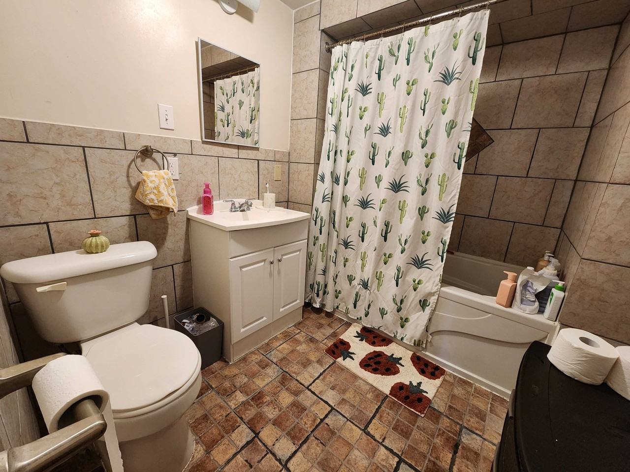 244 Sydenham St #1 - Photo 7 of 11