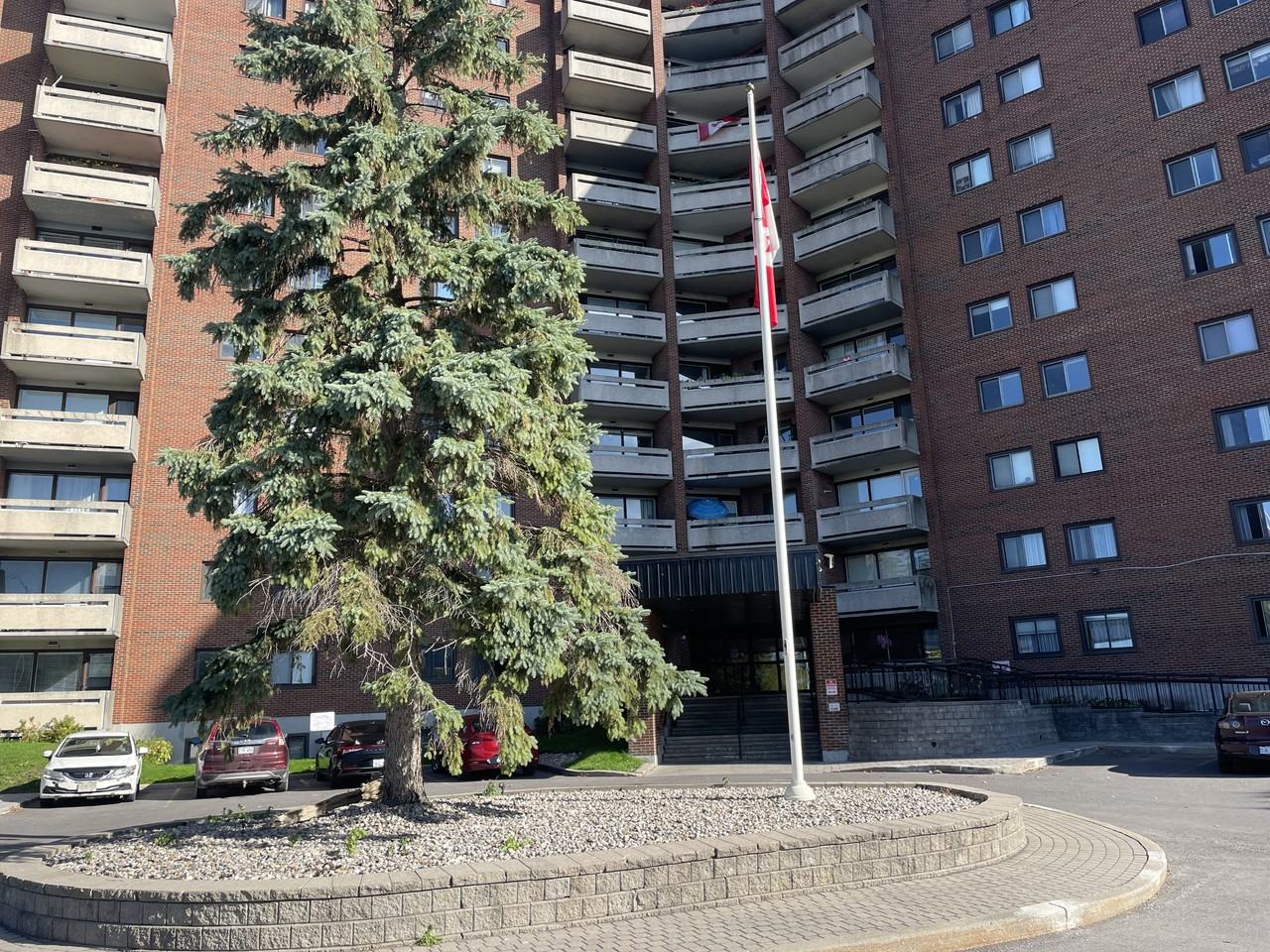 Unit 206 - 3100 Carling Avenue - Photo 3 of 42