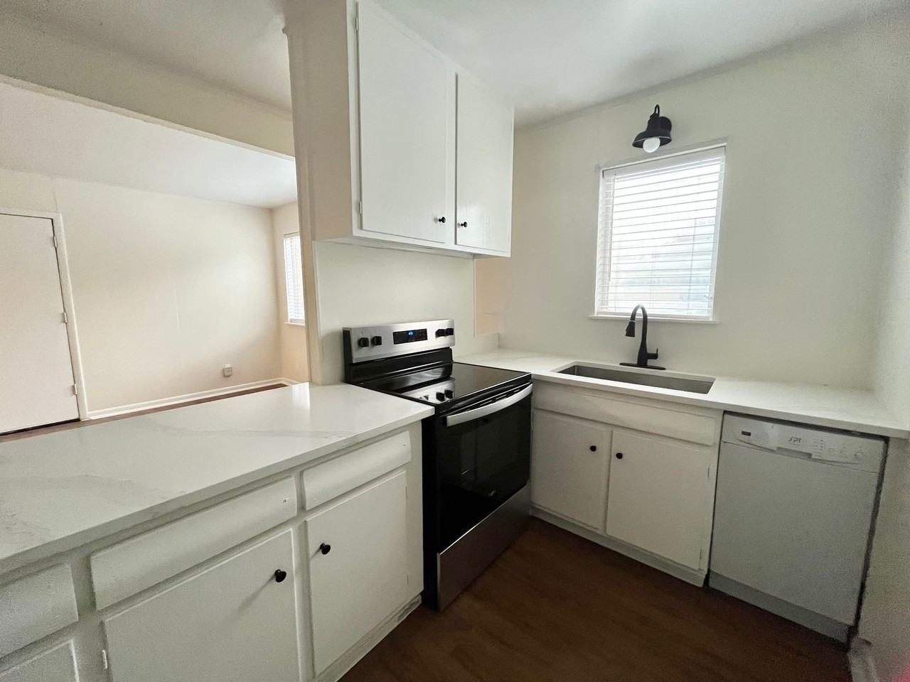 Shanti Apartments - Photo 4 of 24