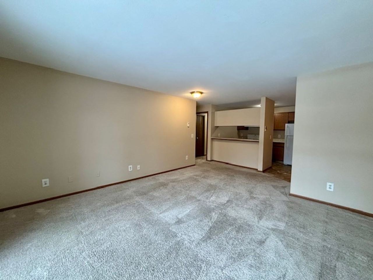 Pinery Woods Apartments - Photo 3 of 18