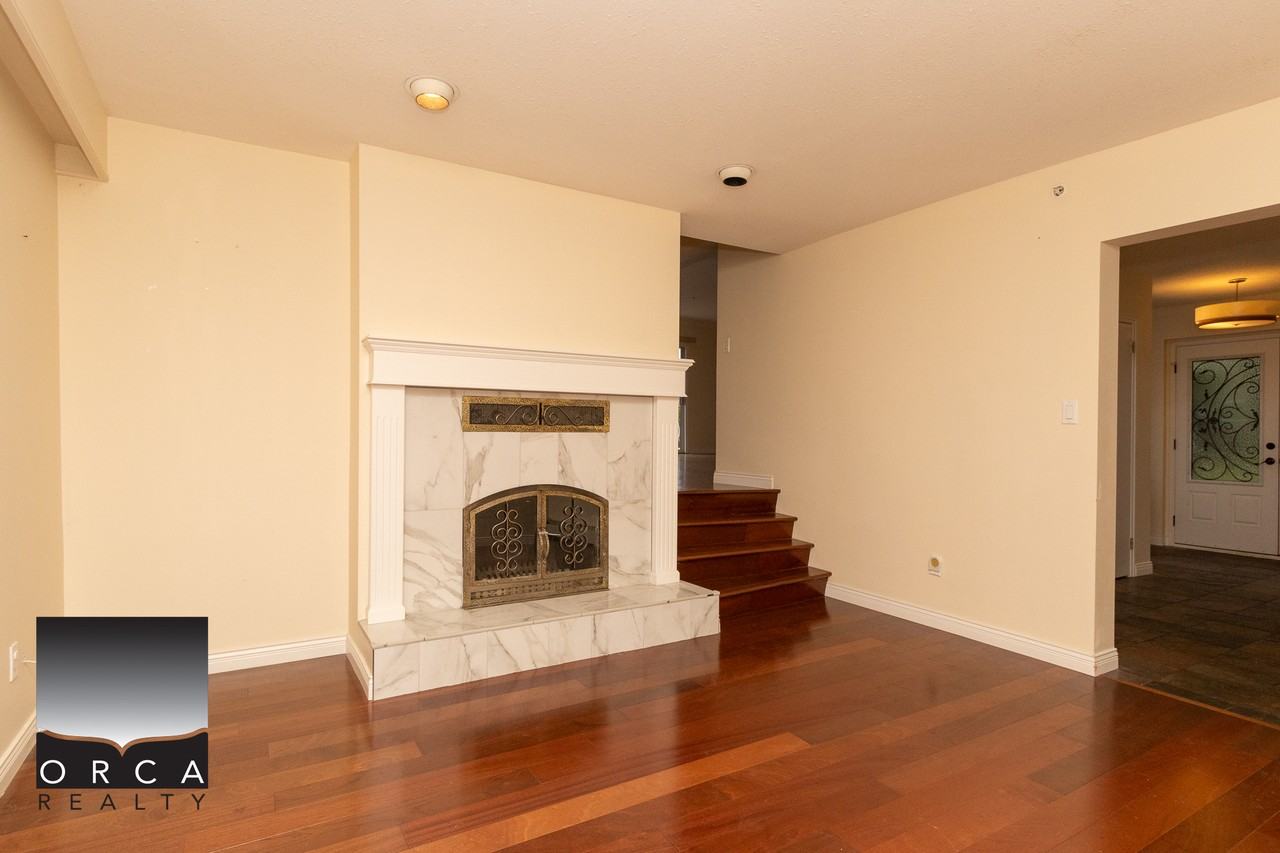 13901 Magdalen Ave - Photo 2 of 50