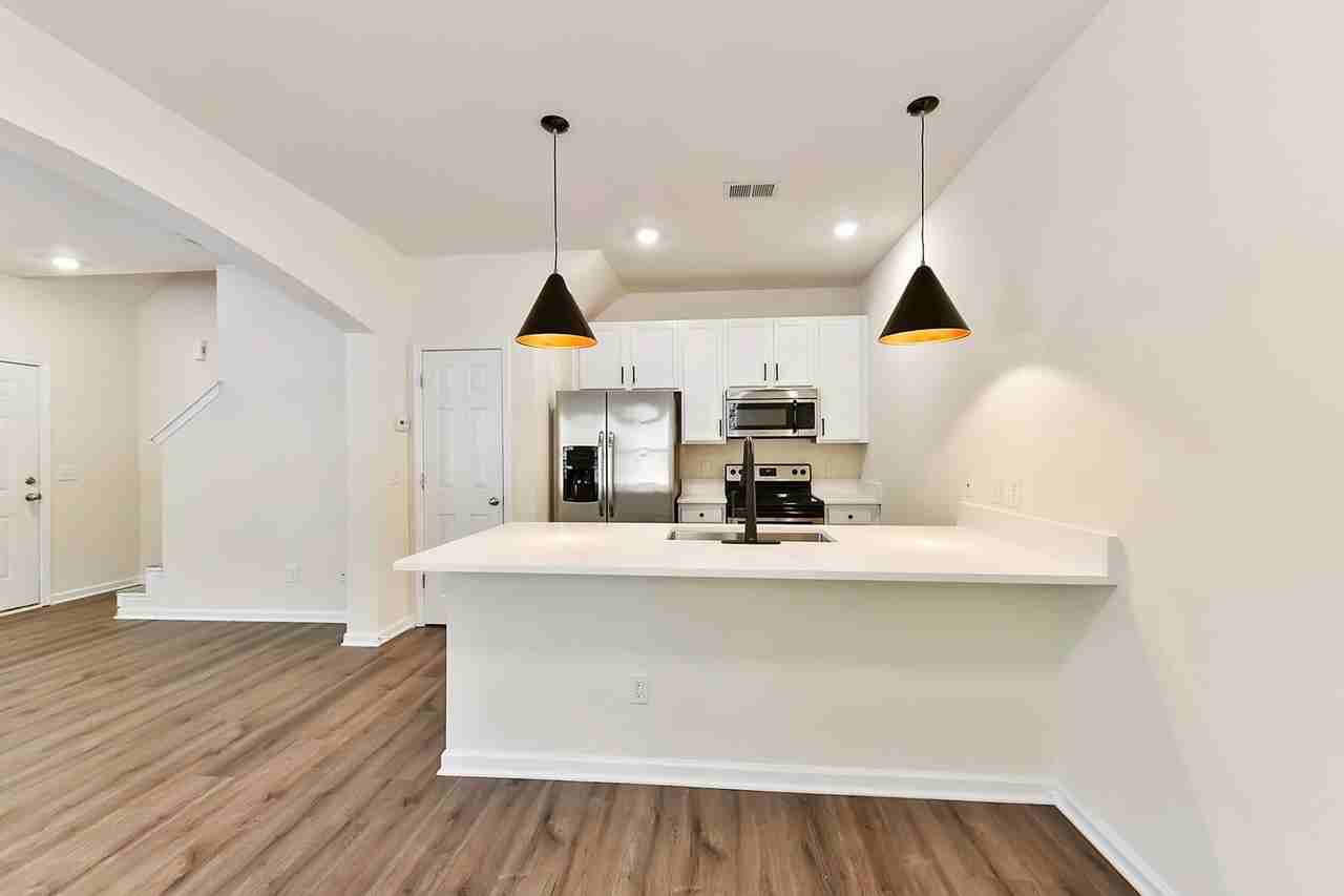 4231 Lotts Pl - Photo 4 of 31