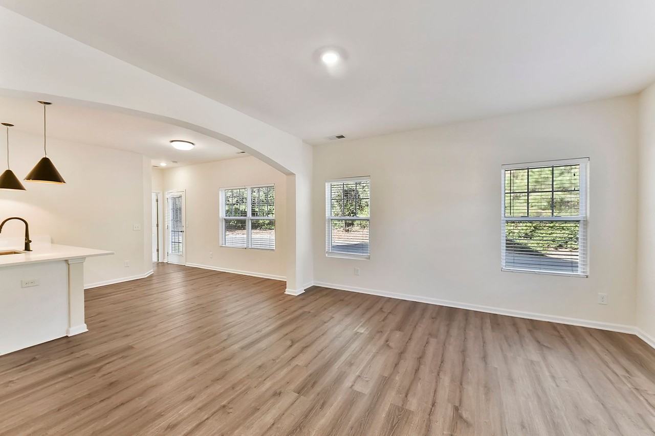 4231 Lotts Pl - Photo 6 of 31