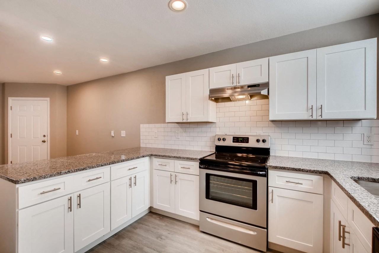 5421 Alcott St - Photo 2 of 10