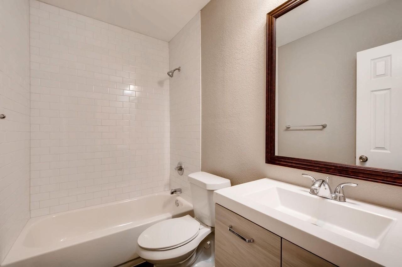 5421 Alcott St - Photo 4 of 10