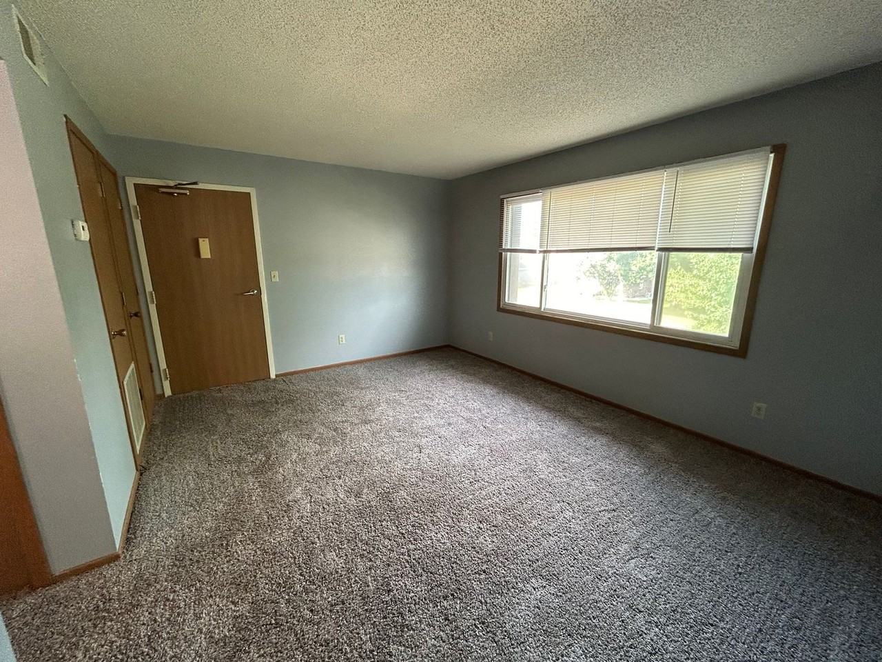 WP 222 Lincoln - Photo 4 of 8