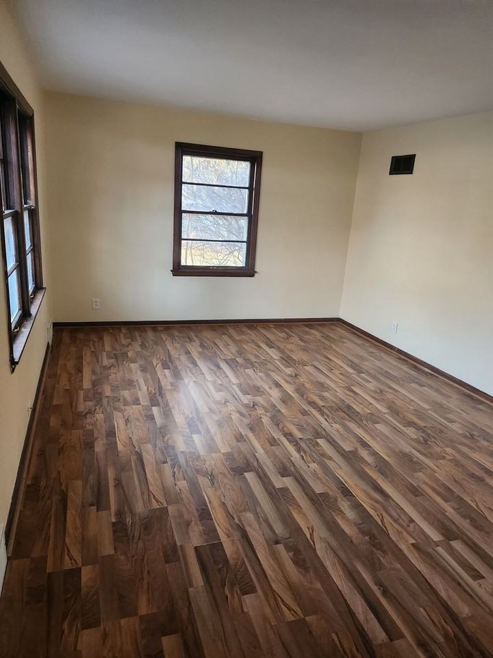 1908 Hillcrest Rd - Photo 4 of 12