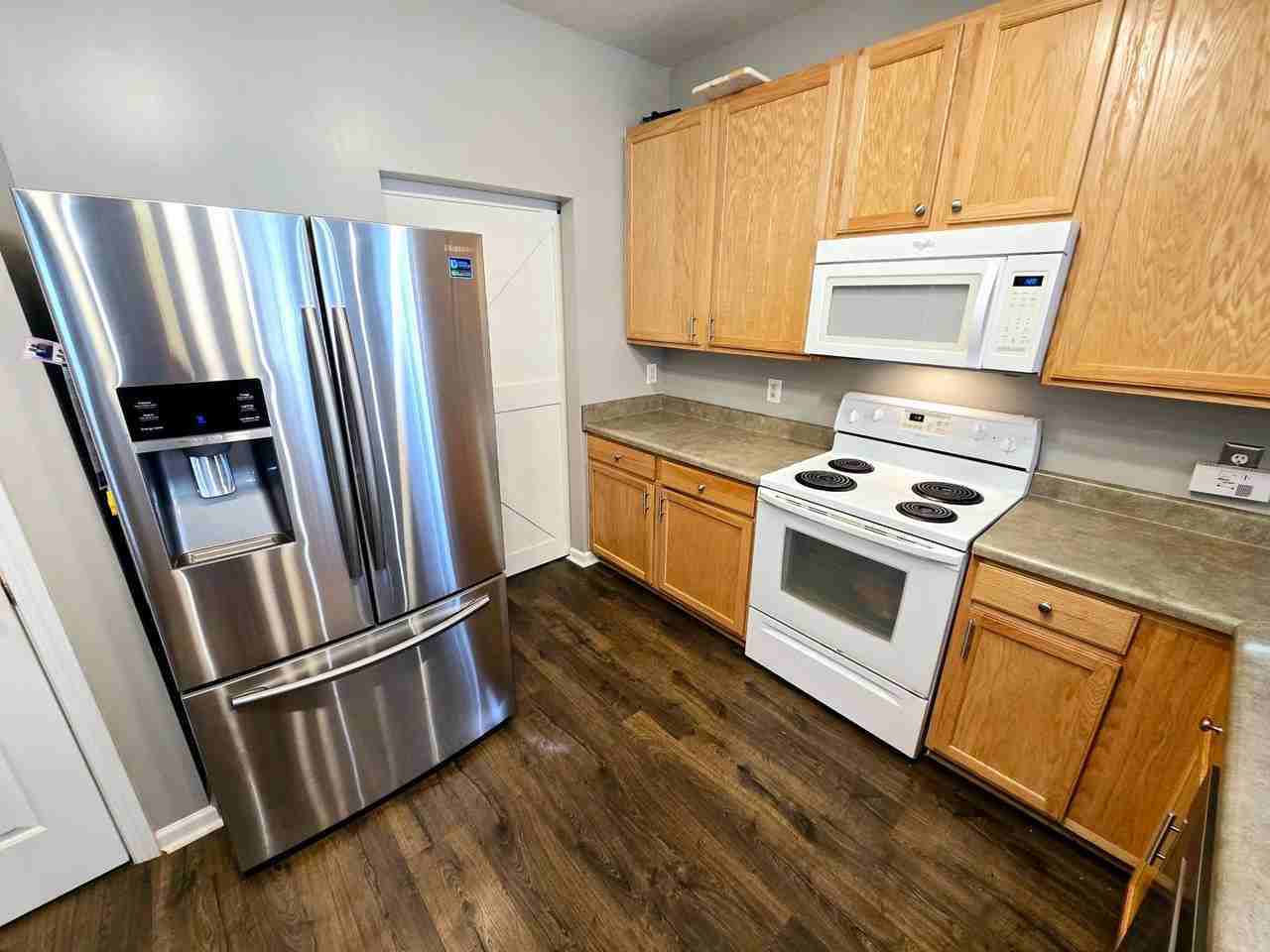 1301 Birkdale Cir - Photo 6 of 28