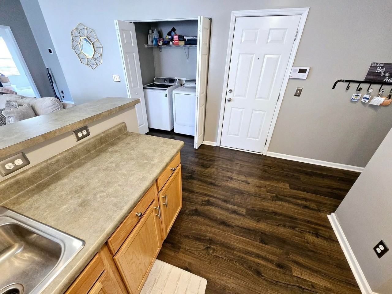 1301 Birkdale Cir - Photo 7 of 28