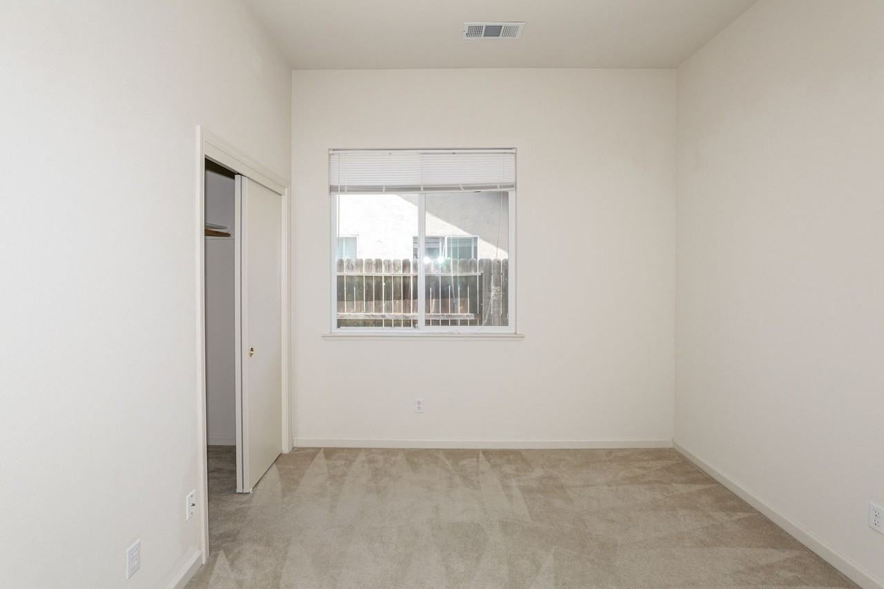 4029 Casual Ct - Photo 6 of 21