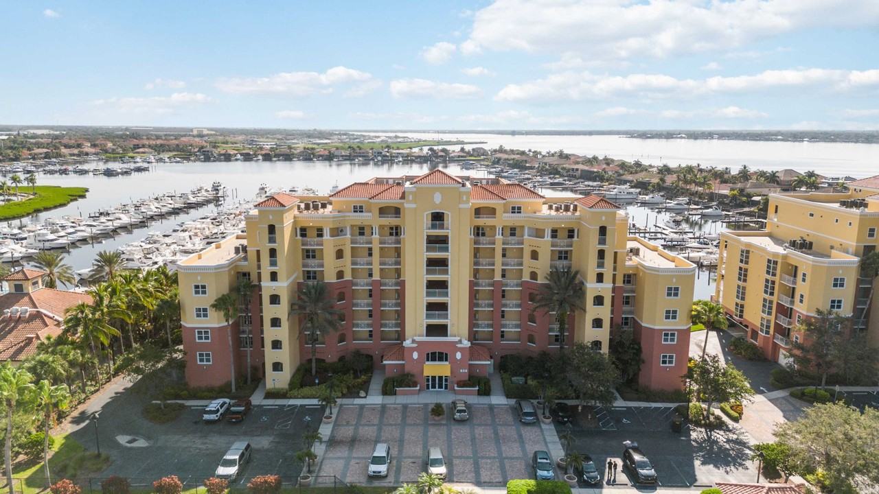 606 Riviera Dunes Way #302