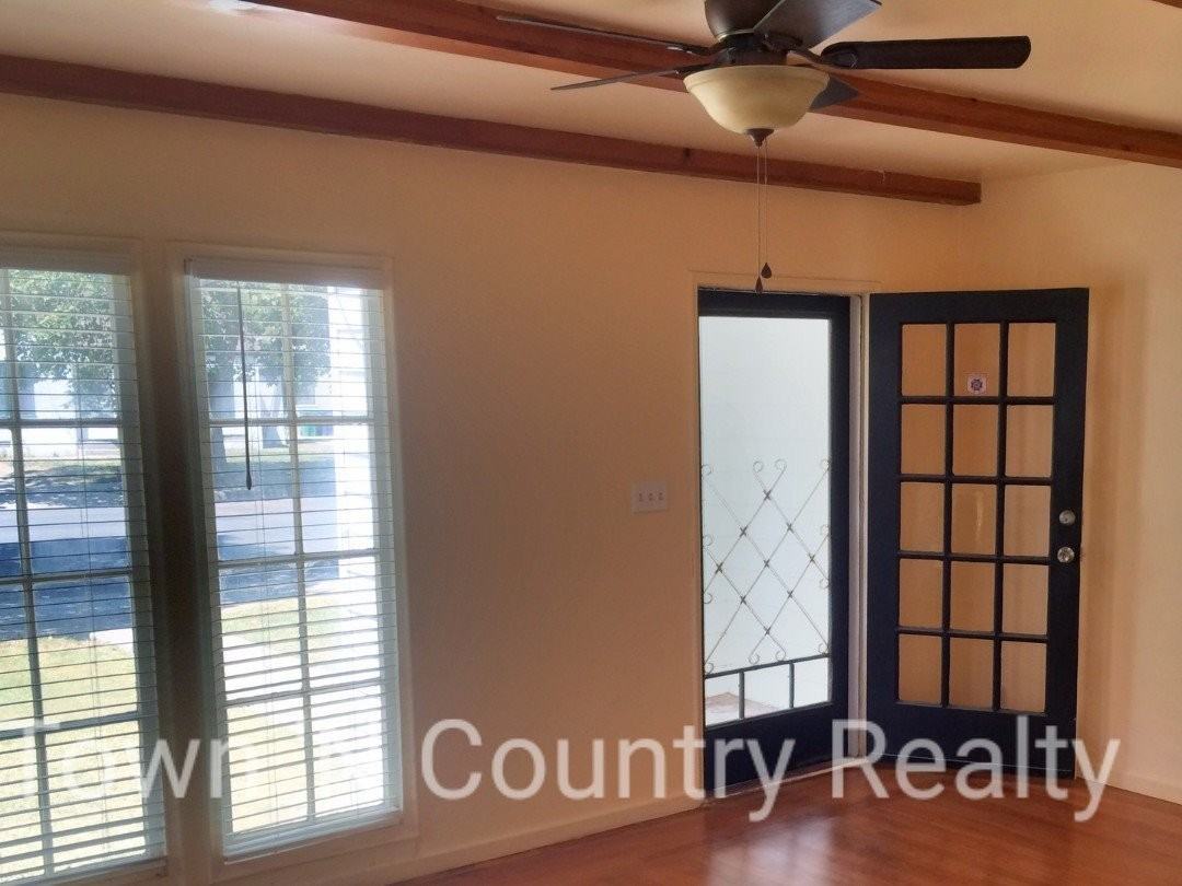 215 S San Lorenzo Ave - Photo 3 of 8