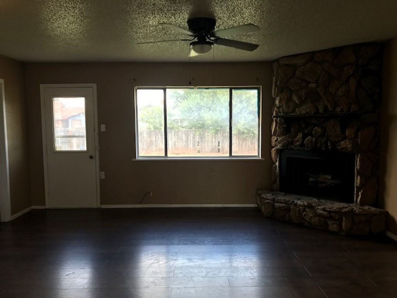 5226 Waldemar St - Photo 3 of 15