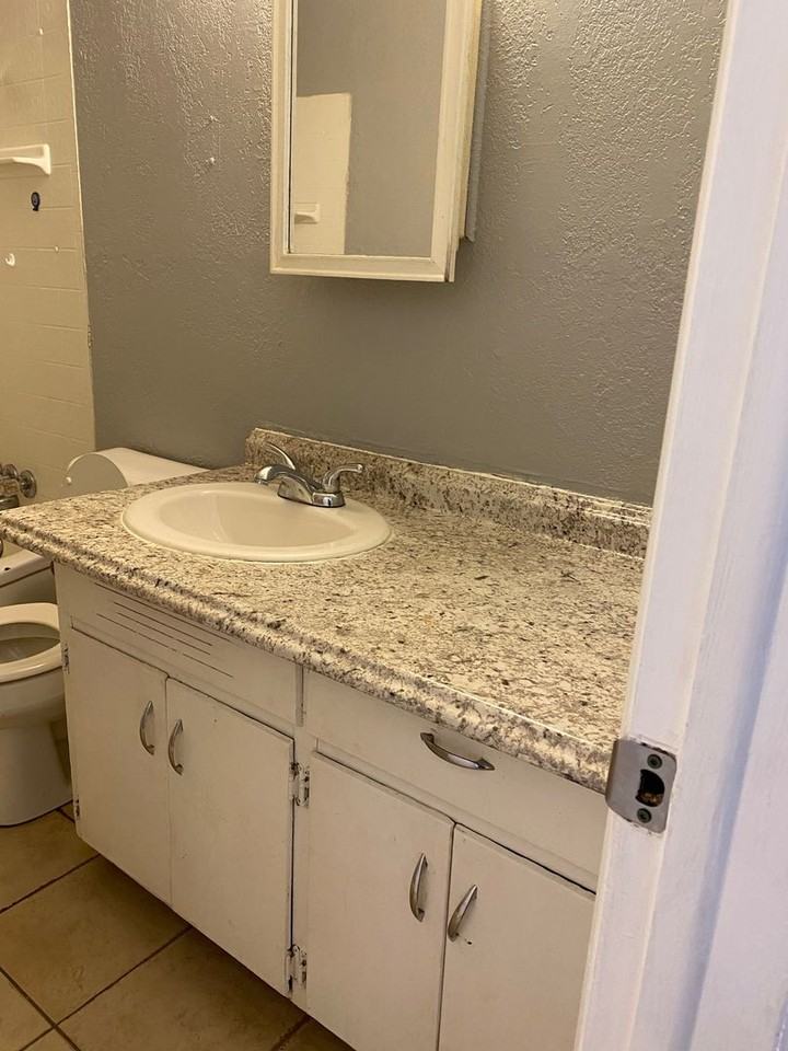 911 Buck Dr - Photo 2 of 11