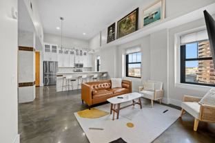 400 Walnut St - Photo 1 of 1