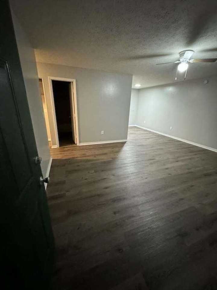 721 W Casey Dr - Photo 2 of 8