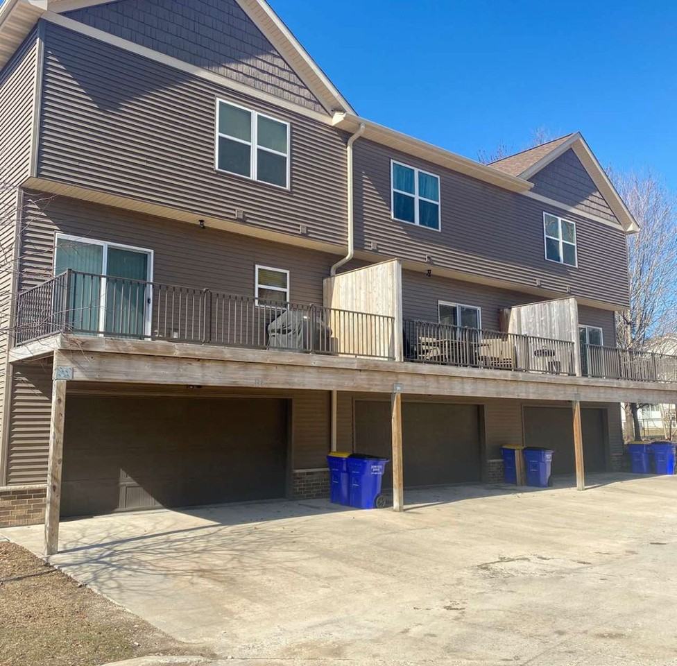 184 S Scott Blvd - Photo 2 of 22