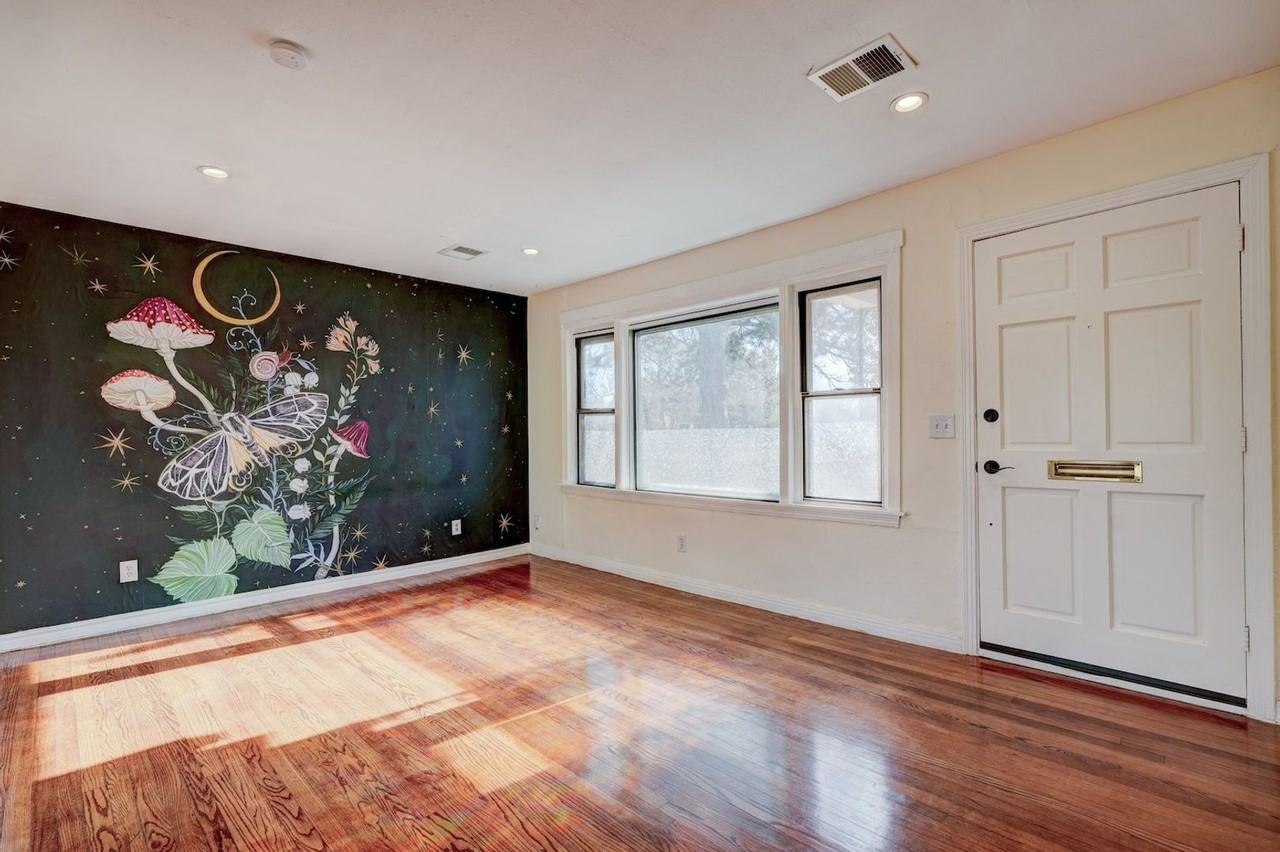 3135 Nw Grand Blvd - Photo 2 of 44